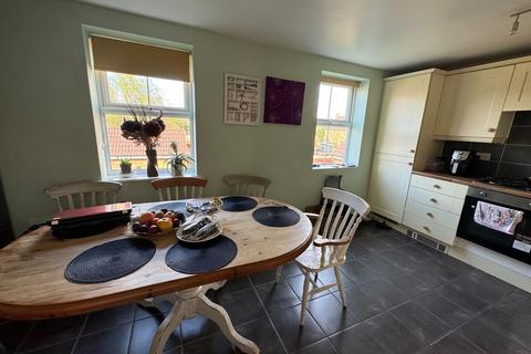 4 bedroom end of terrace house for sale, Peterborough PE1