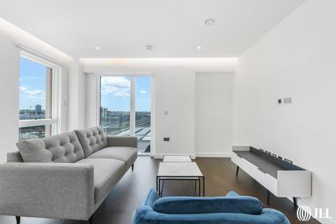 1 bedroom apartment to rent, Lexington Gardens London SW11