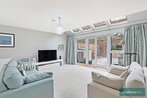 4 bedroom house for sale, Becket Close, Woodford Green IG8