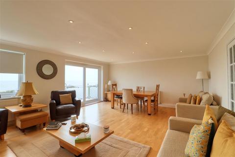 2 bedroom apartment for sale, Frinton on Sea CO13