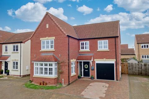 4 bedroom detached house for sale, Lyon Avenue, Market Weighton