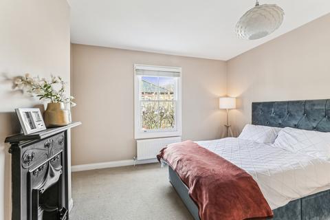 2 bedroom terraced house to rent - Wrotham Road, Ealing, London, W13