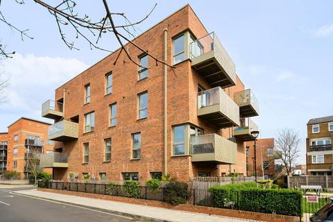 2 bedroom flat for sale - Benhill Road, Camberwell