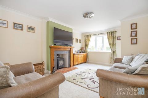 4 bedroom semi-detached house for sale - Maltings Way, East Harling