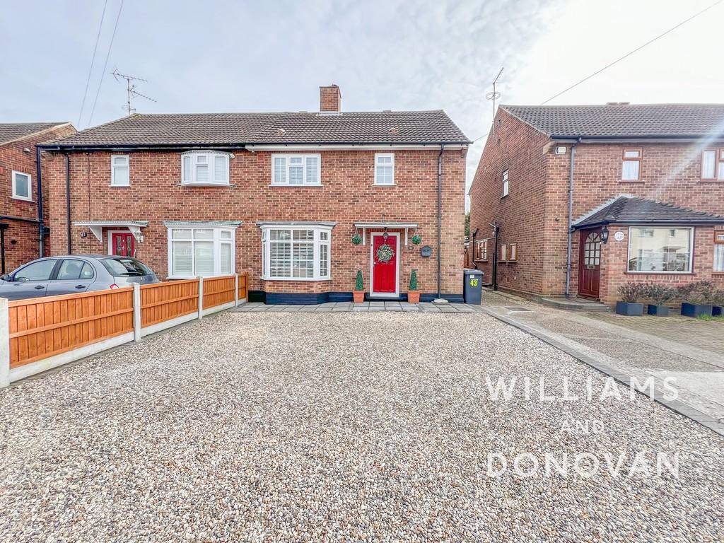 Rochford Garden Way, Rochford 4 bed semidetached house for sale £425,000