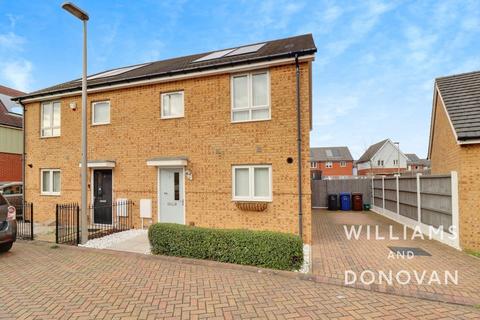3 bedroom semi-detached house for sale, Sawcotts Way, Grays