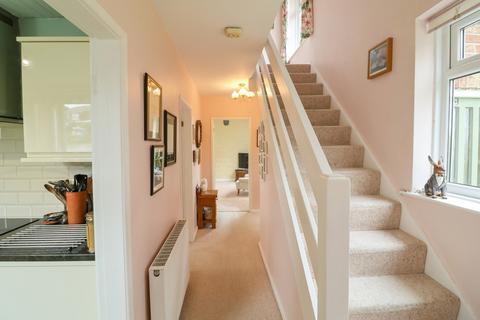 19 Bowden Road, Glossop, SK13 7BD