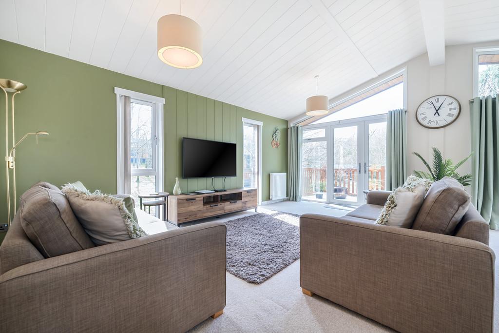 Open Plan Living/Dining Area