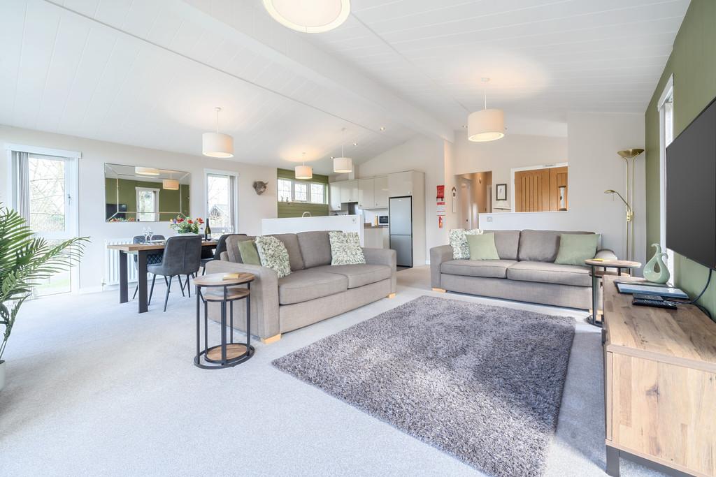 Open Plan Living/Dining Area