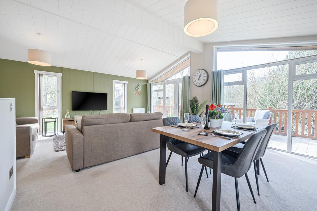Open Plan Living/Dining Area