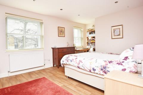 2 bedroom terraced house for sale, Oatlands Drive, Harrogate