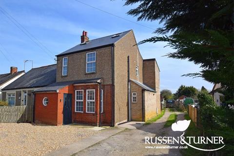 4 bedroom semi-detached house for sale - Wootton Road, King's Lynn PE30