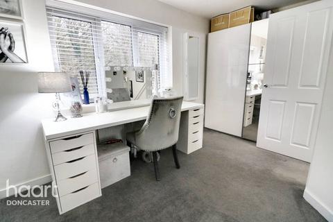 118 Roberts Road, Edlington, Doncaster, DN12 1JH