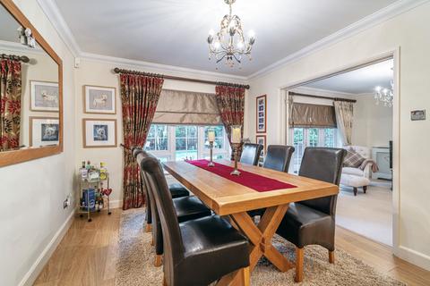 4 Crossacres, Woking, GU22 8QS