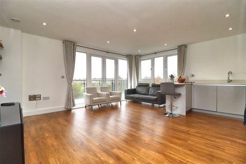 2 bedroom flat for sale, Woking, Surrey GU22