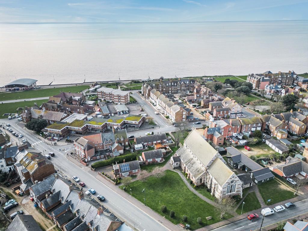 Hunstanton 2 bed apartment for sale £200,000