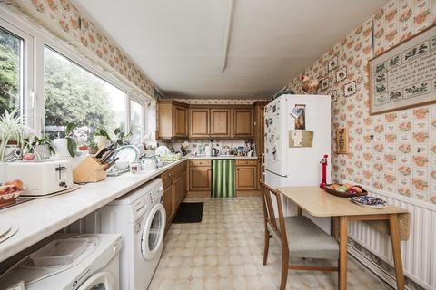 5 Fermor Way, Crowborough, TN6 3AR