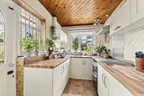 60 Westmount Road, Eltham, London, SE9 1JE