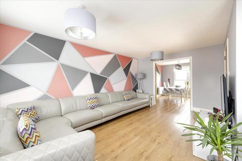 64 Burnbrae Road, Bonnyrigg, EH19 3FS