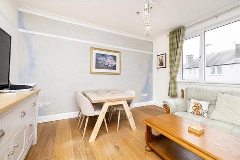 52 Wallace Crescent, Roslin, EH25 9LN