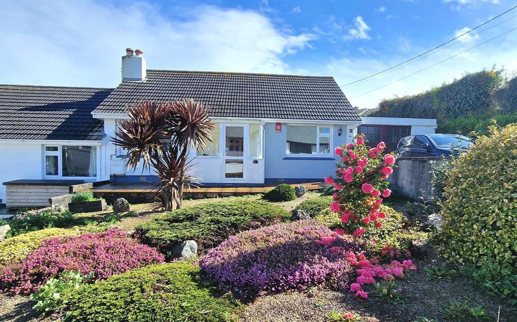Ventonleague, Hayle TR27 3 bed semidetached bungalow for sale £325,000