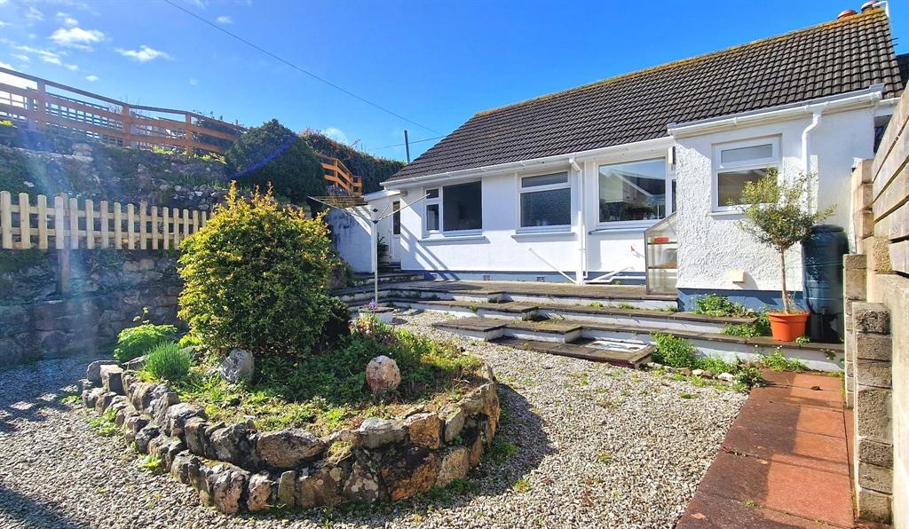 Ventonleague, Hayle TR27 3 bed semidetached bungalow for sale £325,000