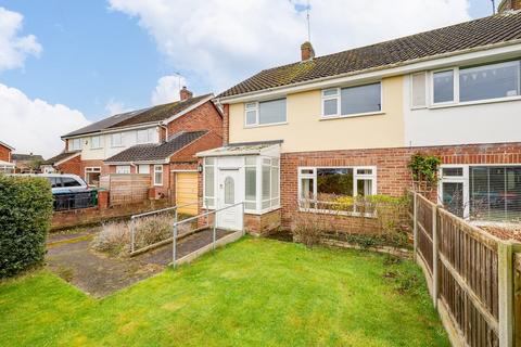 3 bedroom semi-detached house for sale - Melrose Avenue, Chester CH3