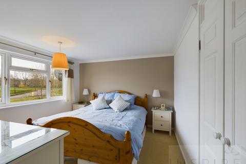 2 Tiree Path, Crawley, RH11 9DE