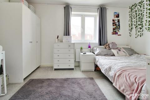 2 bedroom semi-detached house for sale - Brickworth Place, Swindon SN3