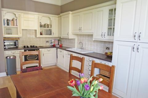 3 bedroom apartment to rent, Wells Road, Malvern