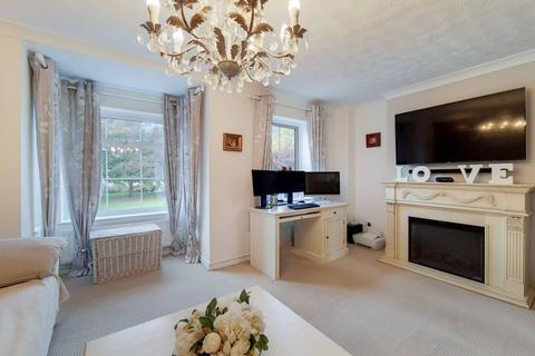 26 Concorde Drive, London, E6 5XL