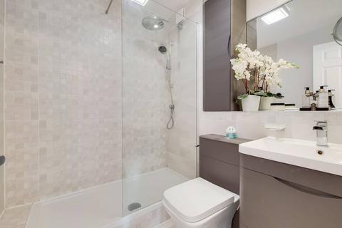 26 Concorde Drive, London, E6 5XL