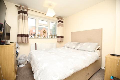 21 Minions Close, Atherstone, CV9 2BD