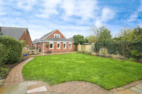 4 bedroom detached bungalow for sale, Nuneaton Road, Hartshill