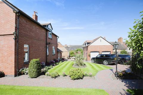 4 bedroom detached house for sale, South Street, Atherstone