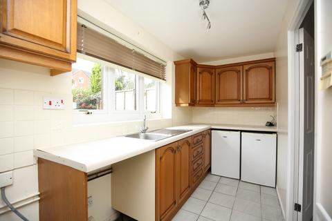 28 Minions Close, Atherstone, CV9 2BD
