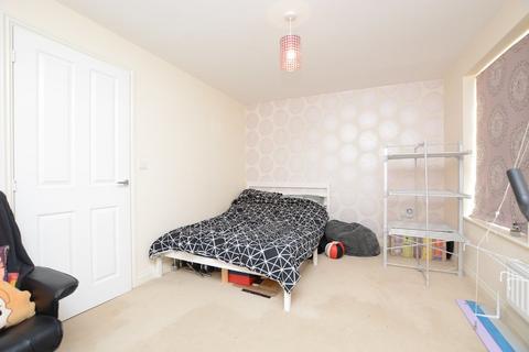 9 Larch Close, Nuneaton, CV10 9FE