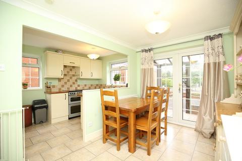 22 Minions Close, Atherstone, CV9 2BD