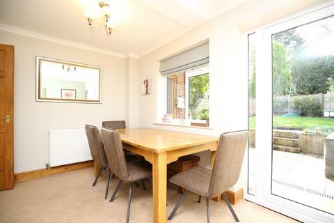 98 Main Road, Austrey, Atherstone, CV9 3EG