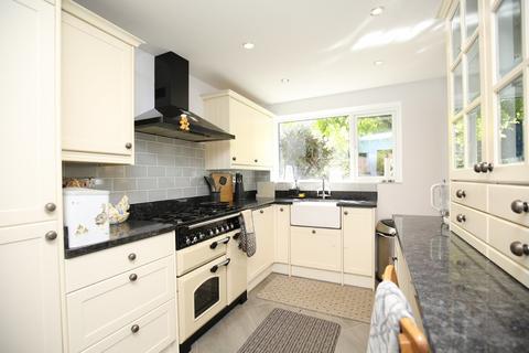 98 Main Road, Austrey, Atherstone, CV9 3EG
