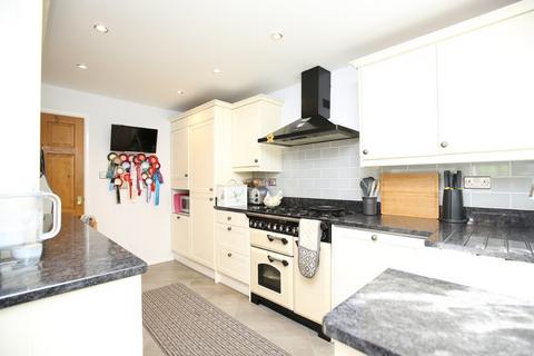 98 Main Road, Austrey, Atherstone, CV9 3EG