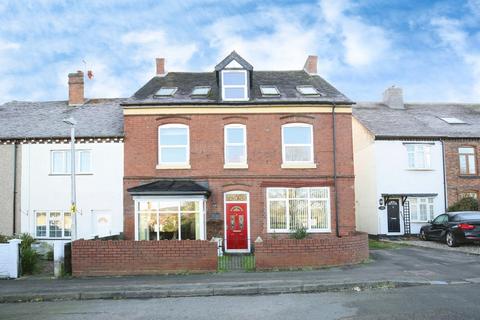 5 bedroom end of terrace house for sale, Boot Hill, Grendon