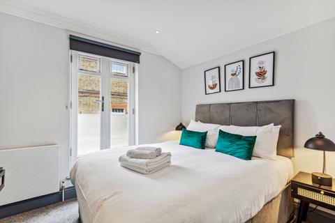 2 bedroom flat for sale - Margravine Gardens, London