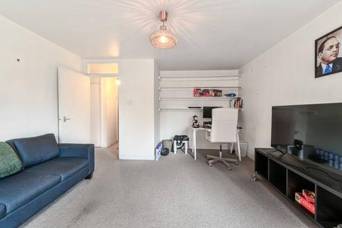 1 bedroom flat for sale, Pollard Close, Holloway, London, N7