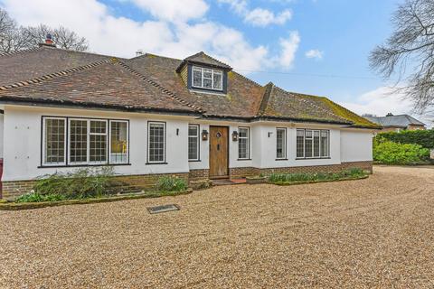 4 bedroom detached house to rent - Border Close, Hill Brow, Liss