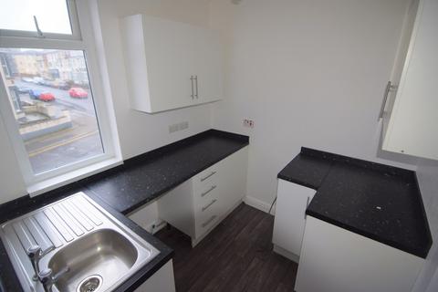 2 bedroom flat to rent, High Street, Blackpool