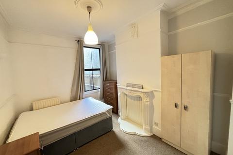 5 bedroom terraced house to rent - Alloa Road, London SE8