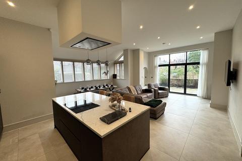 undefined, Lumley Road, Chester, CH2