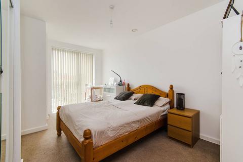 2 bedroom flat for sale - Smith House, Matthews Close, Wembley, HA9