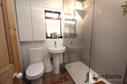 31 Avonbank Close, Hunt End, Redditch, B97 5XR